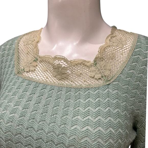 Vintage 1960s Mint Green Knit Top with Lace Collar Long Sleeve Sweater Small - - Picture 4 of 5